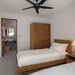 Villa Aurora, Bangrak